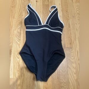 SEA LEVEL AUSTRALIA, Women's Black Plunge One-piece Swimsuit  Size:4